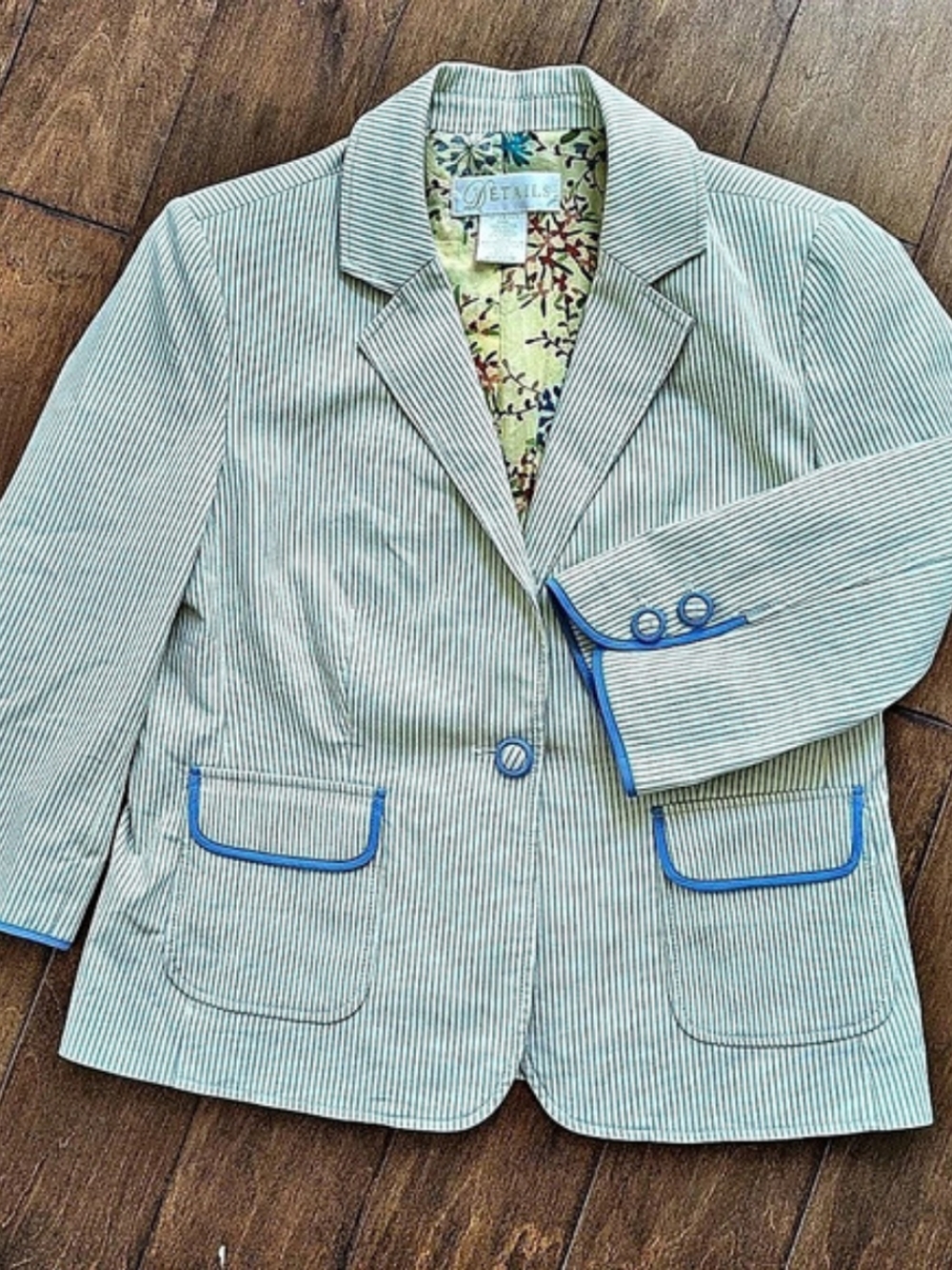 Details Striped Blazer in Green & Blue Size 8